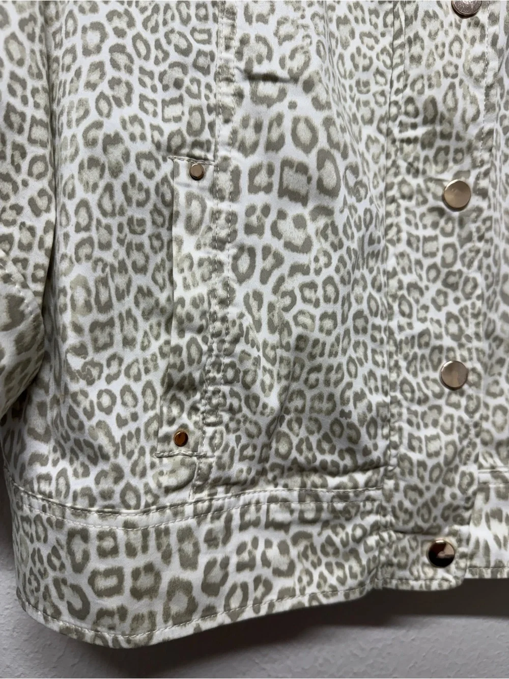 Chico’s Luxe Twill Utility Jacket Leopard Print Zip/Snap Front Jacket